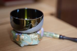 仏具である「おりん」の役割とは